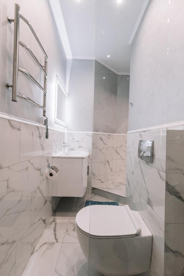 Royal Tower Vip Smart Apartments 1 كييف المظهر الخارجي الصورة