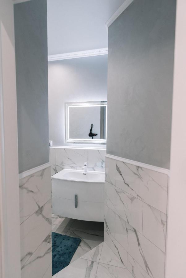 Royal Tower Vip Smart Apartments 1 كييف المظهر الخارجي الصورة